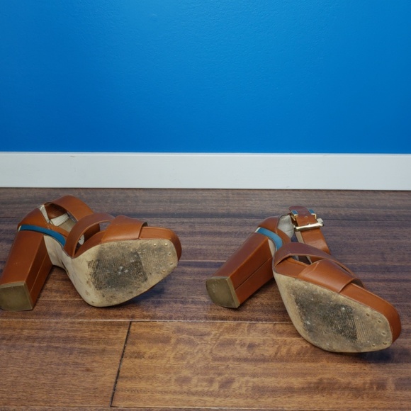 Louise et cie Cognac "Barbados" Platform Sandals - Picture 7 of 8